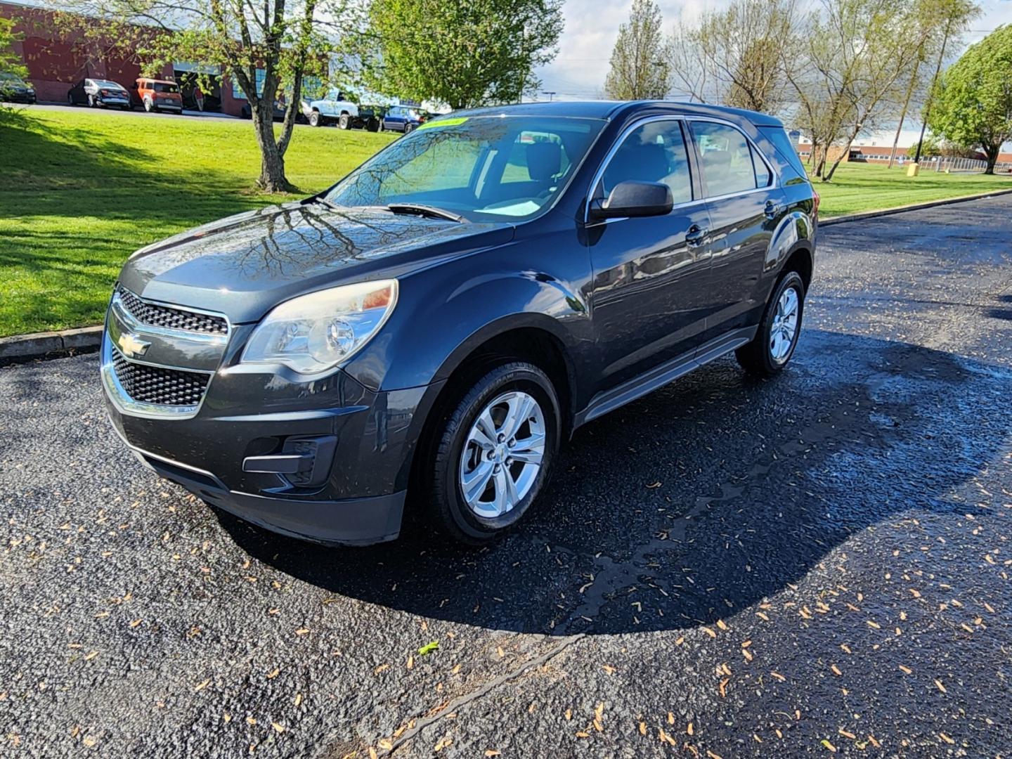 2012 Blue /Black Chevrolet Equinox LS 2WD (2GNALBEK0C1) with an 2.4L L4 DOHC 16V engine, 6-Speed Automatic transmission, located at 1221 Madison St., Shelbyville, TN, 37160, (931) 680-9439, 0.000000, 0.000000 - Photo#0